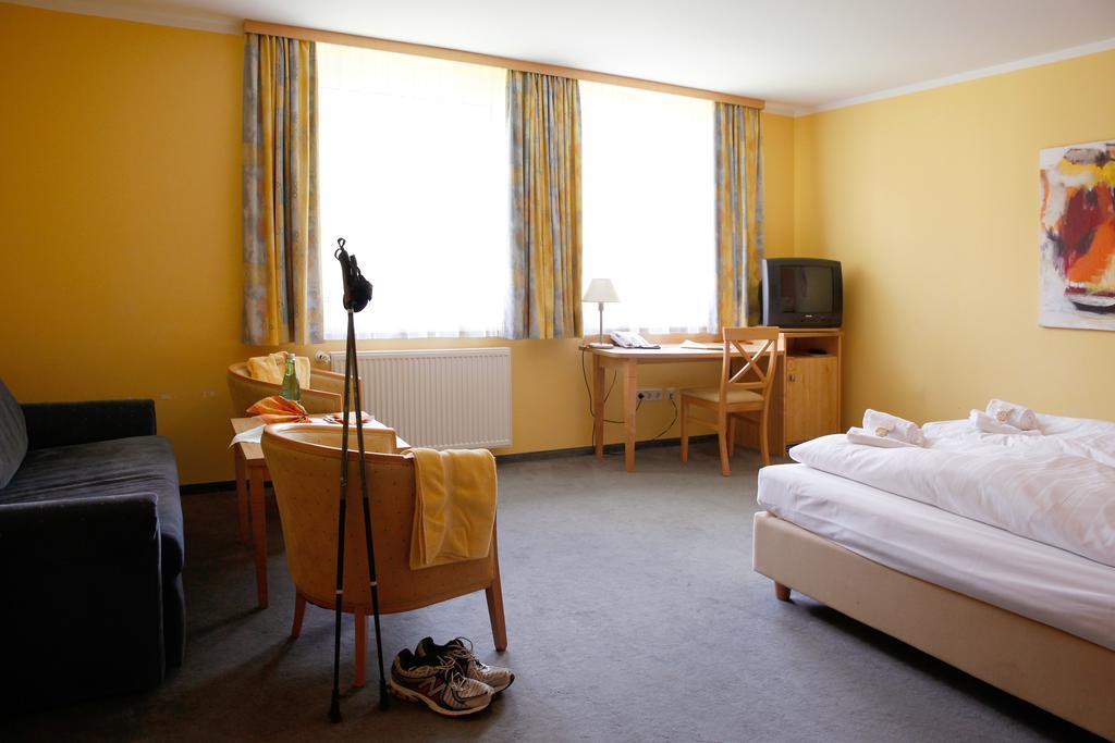 Sonnenhotel Hafnersee Keutschach am See Bagian luar foto