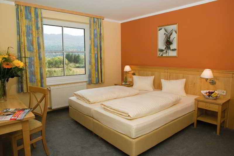 Sonnenhotel Hafnersee Keutschach am See Bagian luar foto