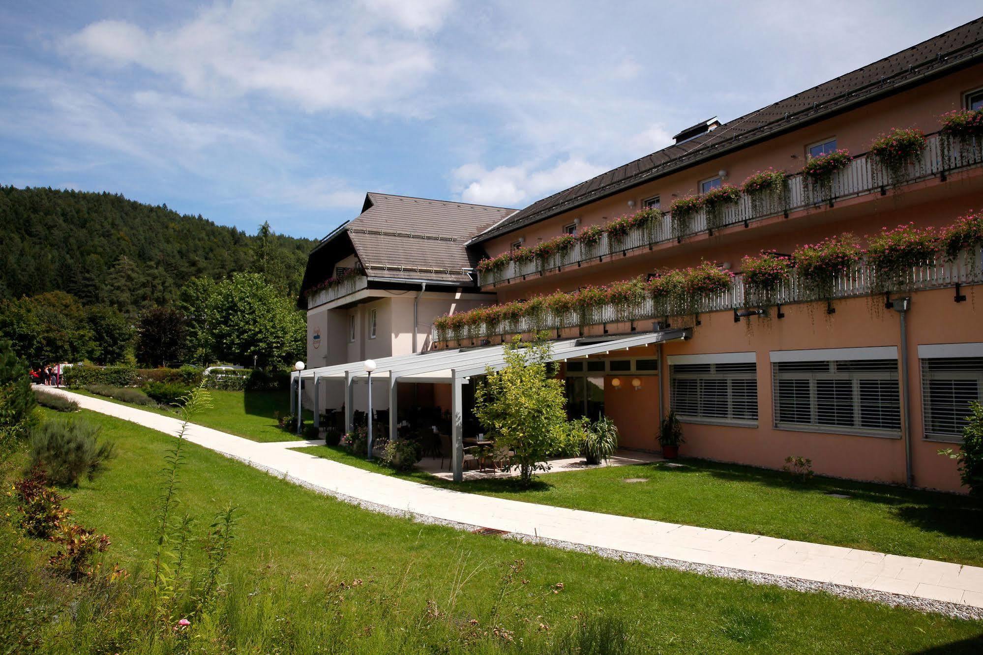 Sonnenhotel Hafnersee Keutschach am See Bagian luar foto